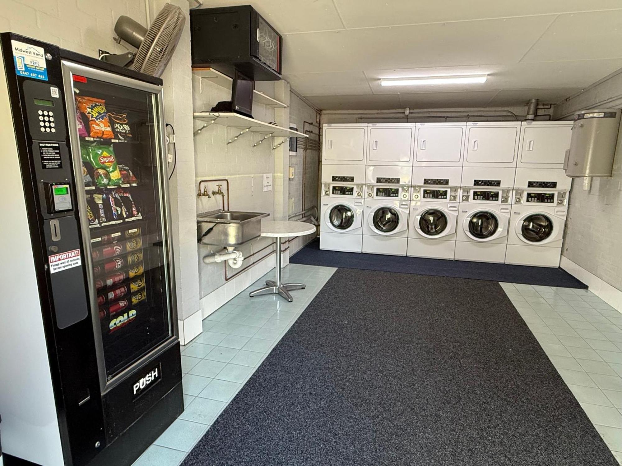 Geraldton Motor Inn Bagian luar foto