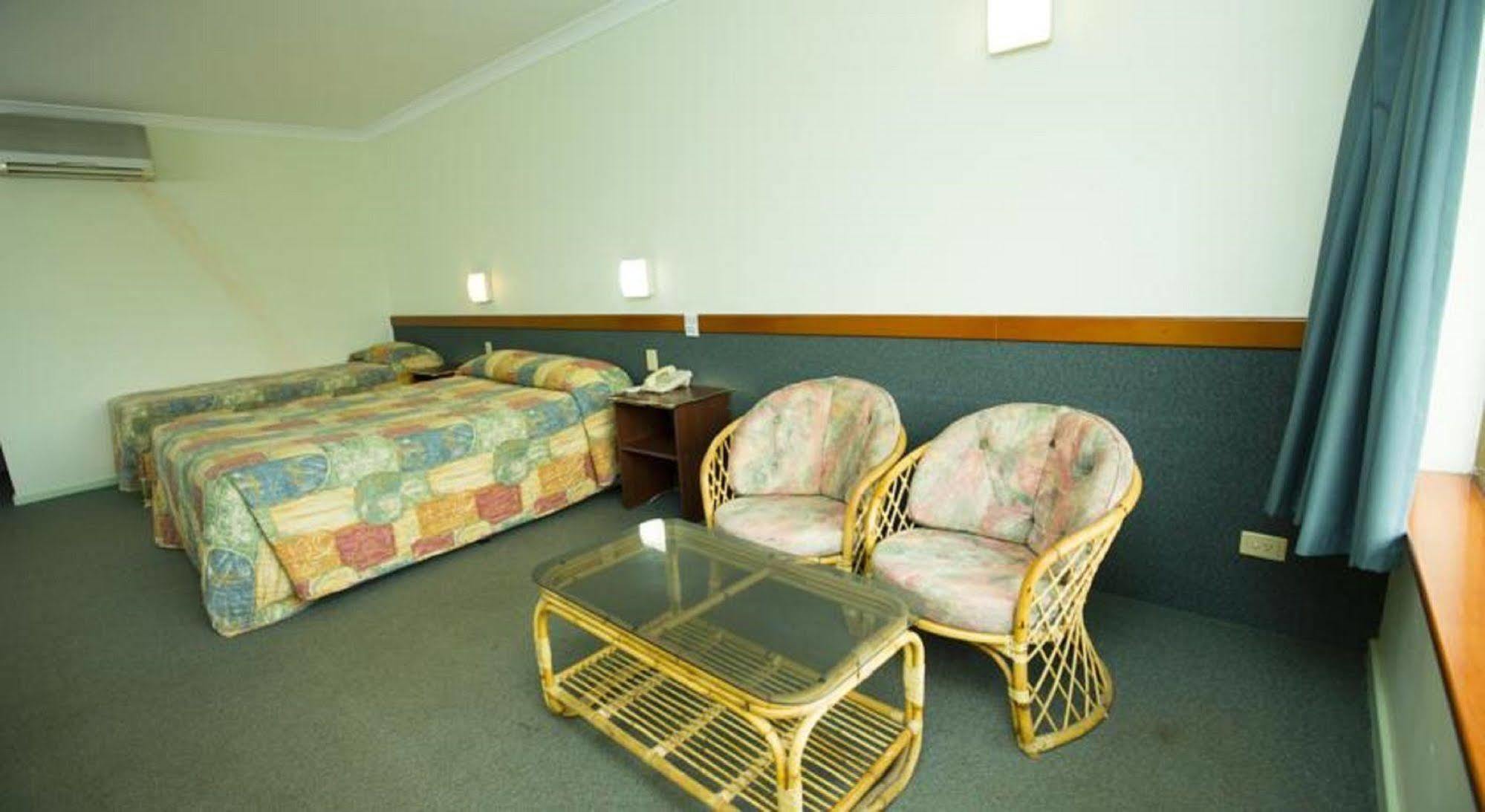 Geraldton Motor Inn Bagian luar foto