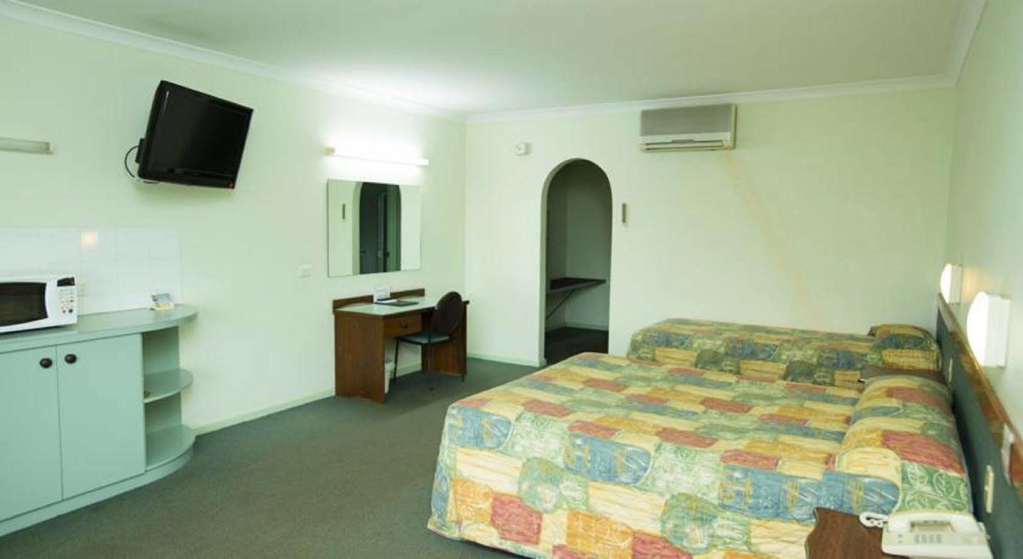 Geraldton Motor Inn Bagian luar foto